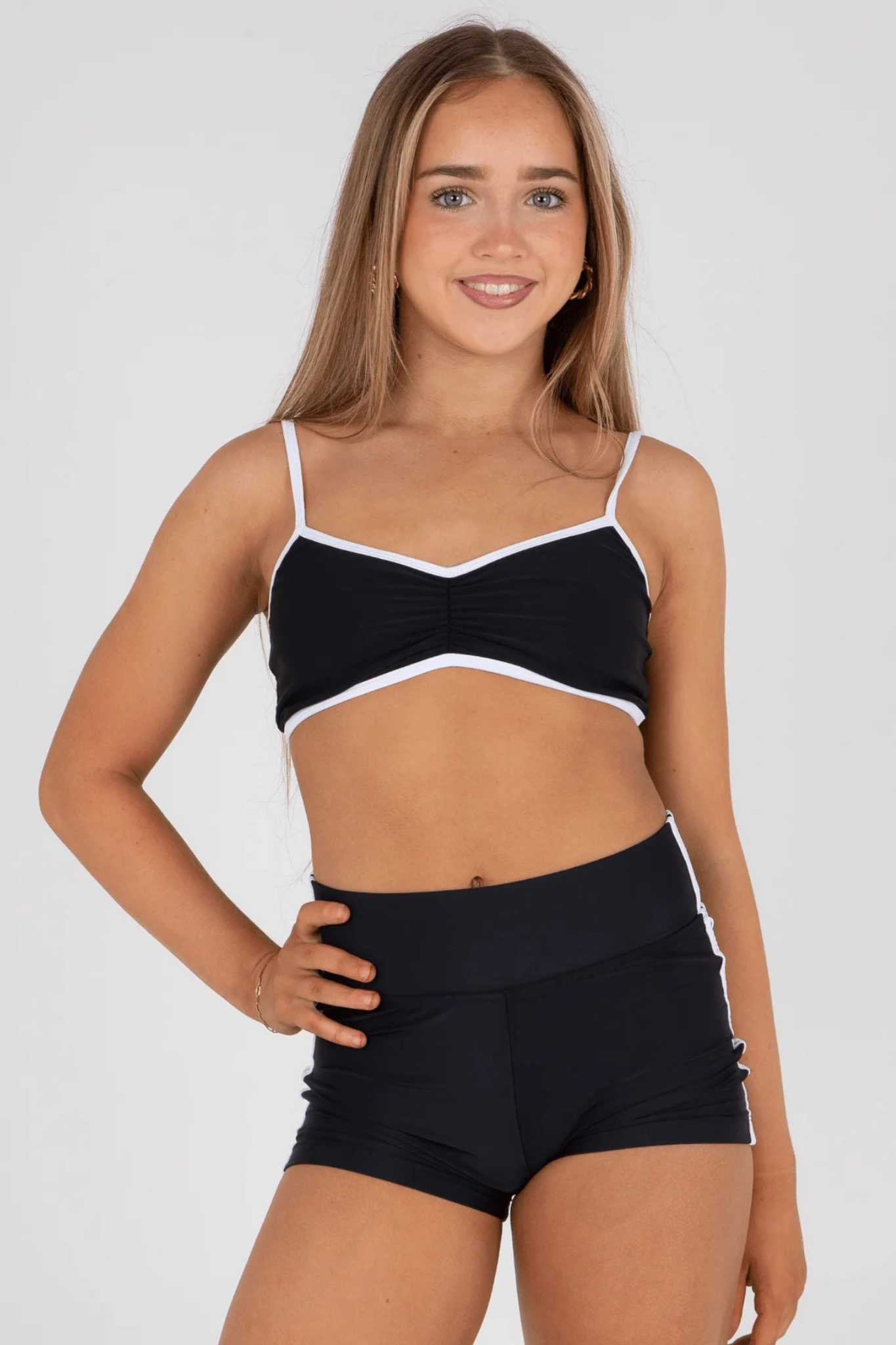 Cosi G Accent Crop